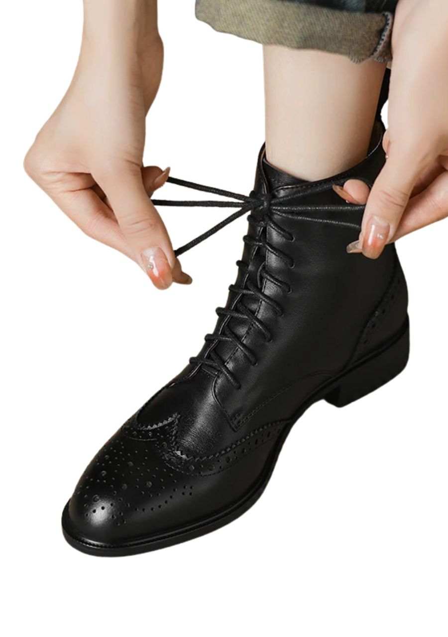 Élise Boot – Timeless Elegance in Genuine Leather