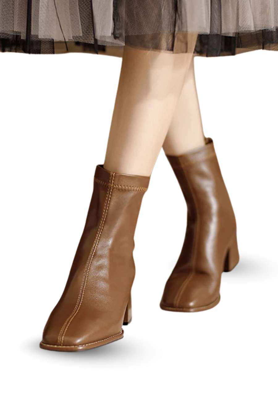 Sarlat Boot – Cozy & Stylish with Thick Heel