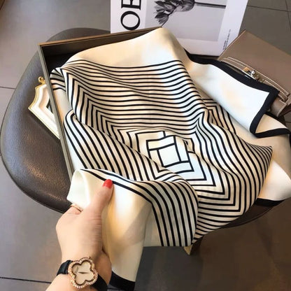 Foulard Ligne Élégante