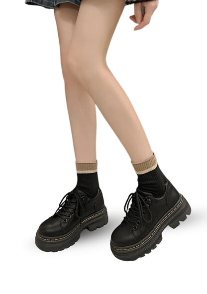 Dinan Boot – British Style with Fur Lining & Platform Sole